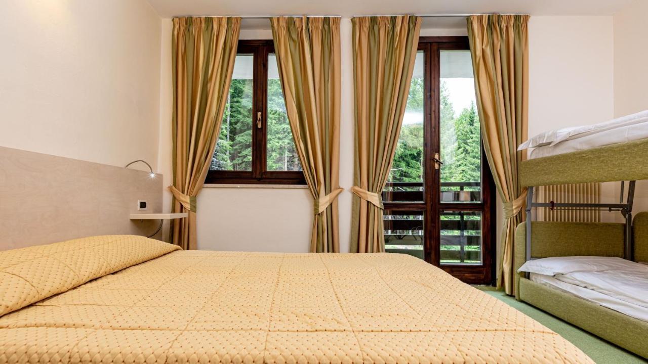 פולגרידה Hotel Alaska מראה חיצוני תמונה