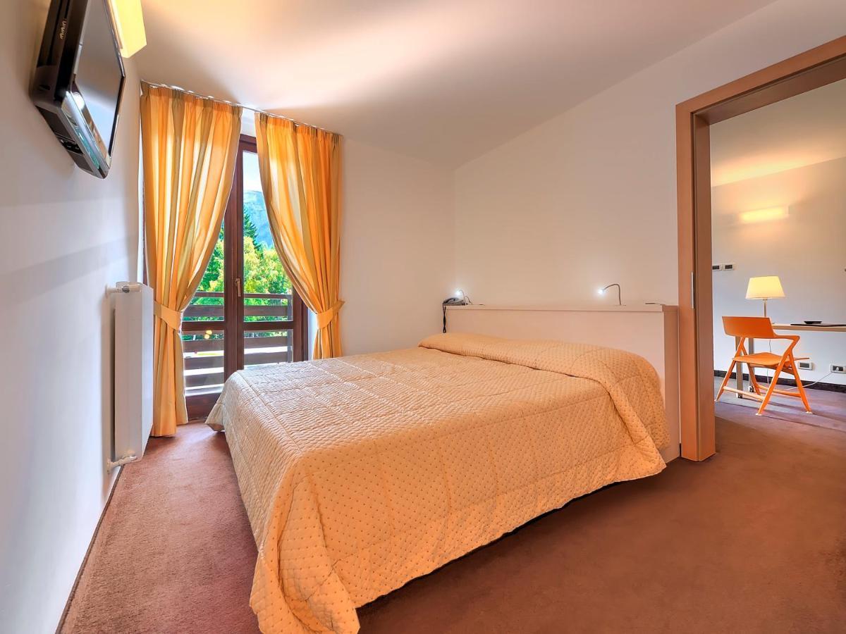 פולגרידה Hotel Alaska מראה חיצוני תמונה
