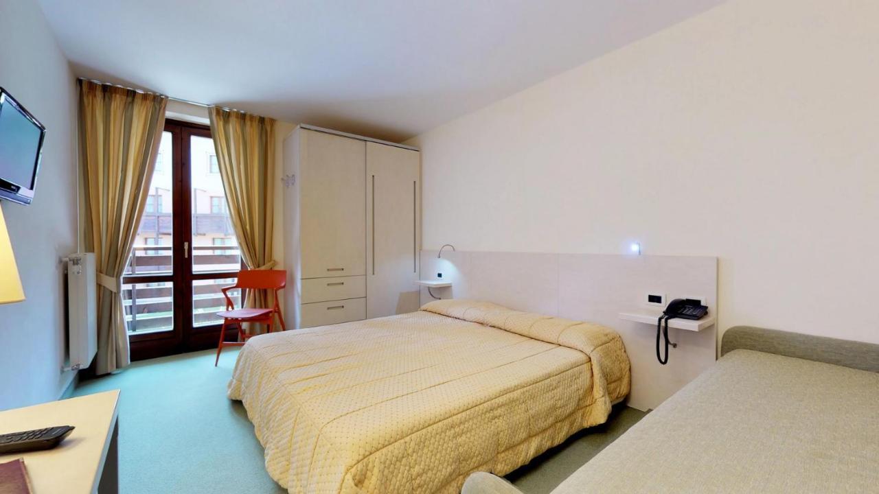 פולגרידה Hotel Alaska מראה חיצוני תמונה
