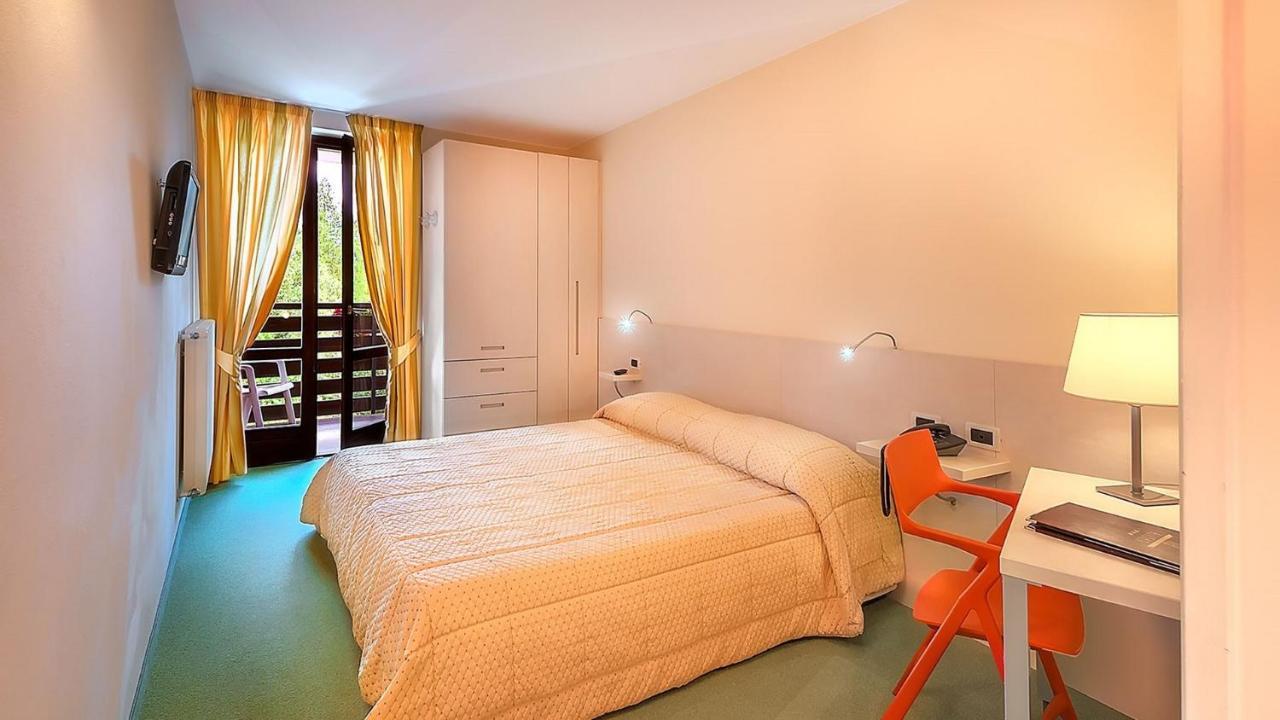 פולגרידה Hotel Alaska מראה חיצוני תמונה