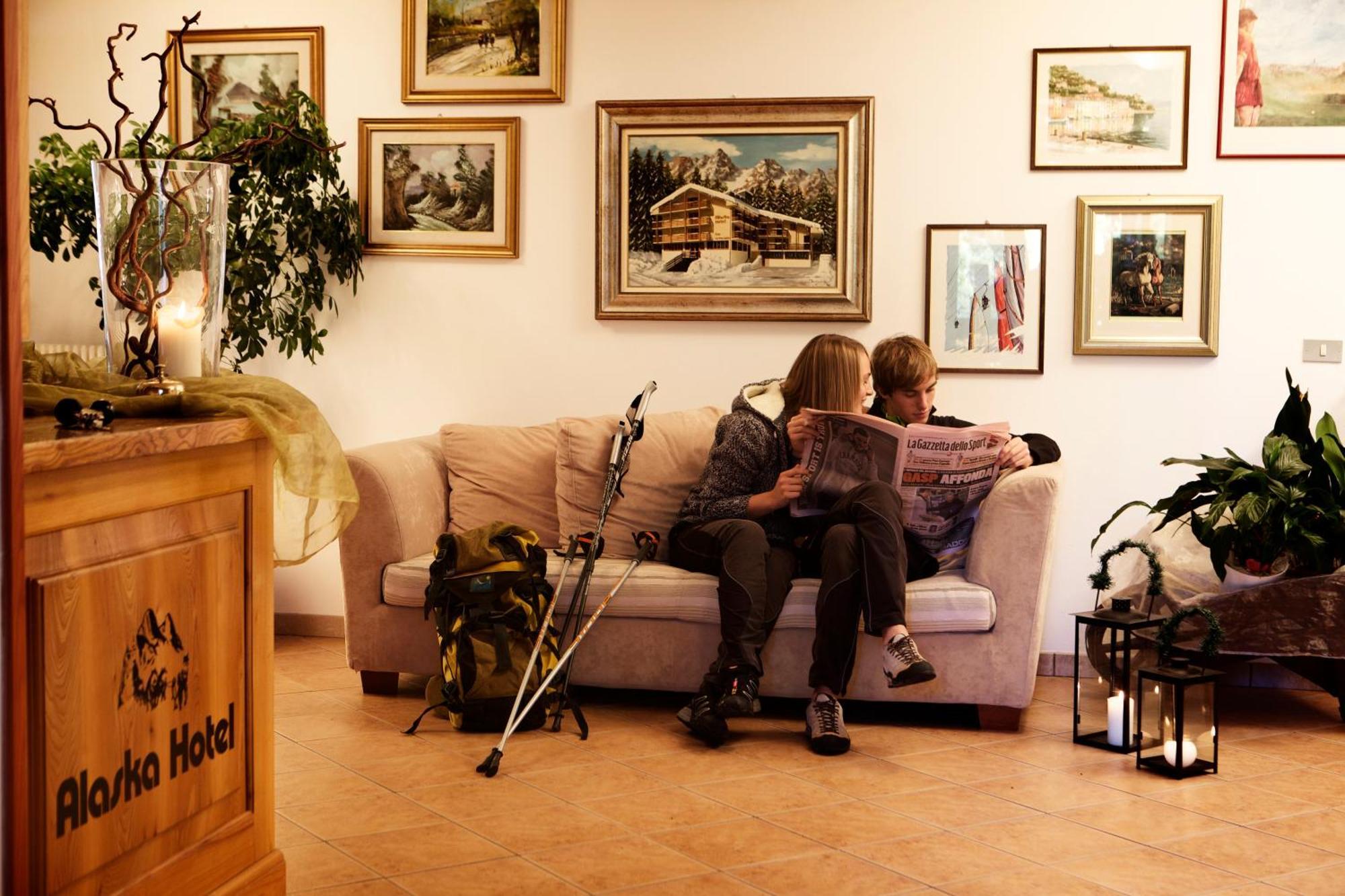 פולגרידה Hotel Alaska מראה חיצוני תמונה