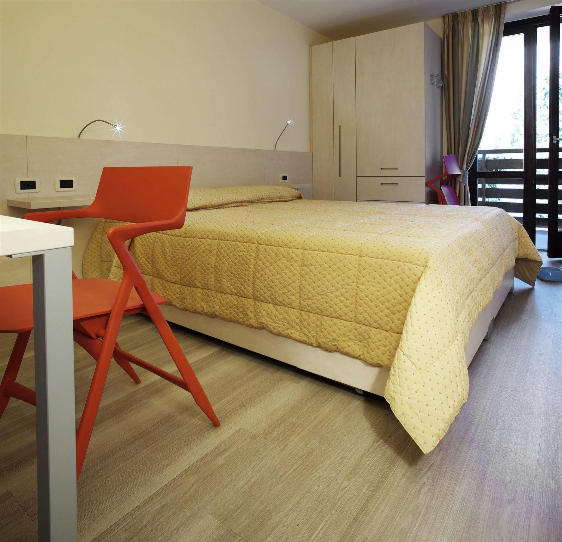 פולגרידה Hotel Alaska מראה חיצוני תמונה
