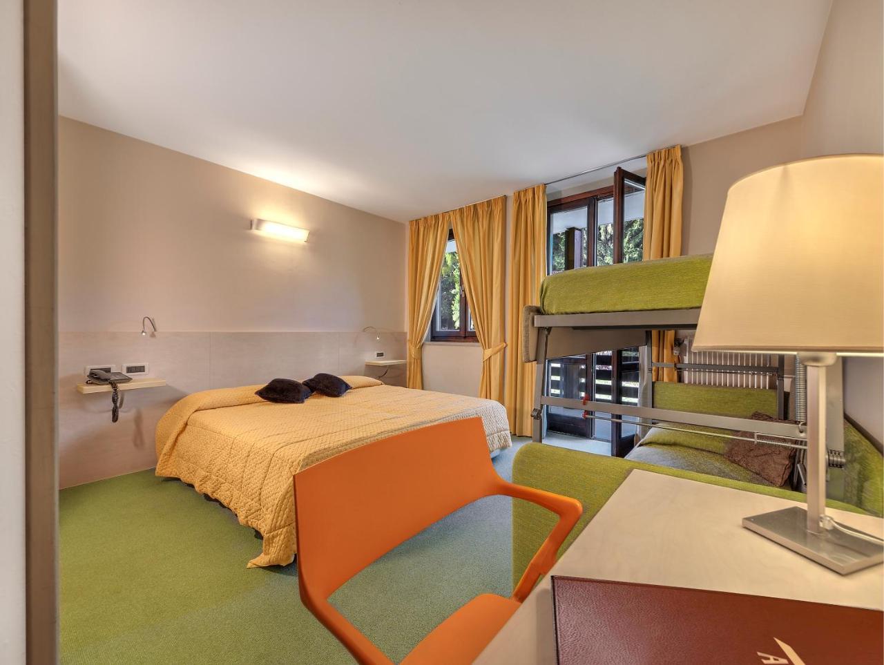 פולגרידה Hotel Alaska מראה חיצוני תמונה